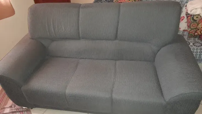sofá de 3 lugares seminovo