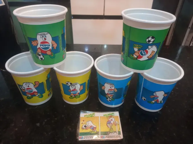 Coleção Copos Pepsi Copa do Mundo 1990 e mais 1 Card do mascote Pepsinho