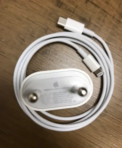 Carregador original Apple iPhone turbo 20w