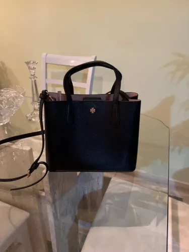 Bolsa Tory Burch preta 