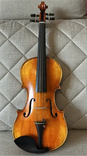Violino Europeu aceito troca por instrumento menor valor.