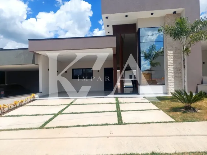 Casa /Condomínio Alto Padrão ,Indaiatuba 3 suítes , 2 Salas, 4 Vagas de Garagem - 205m²