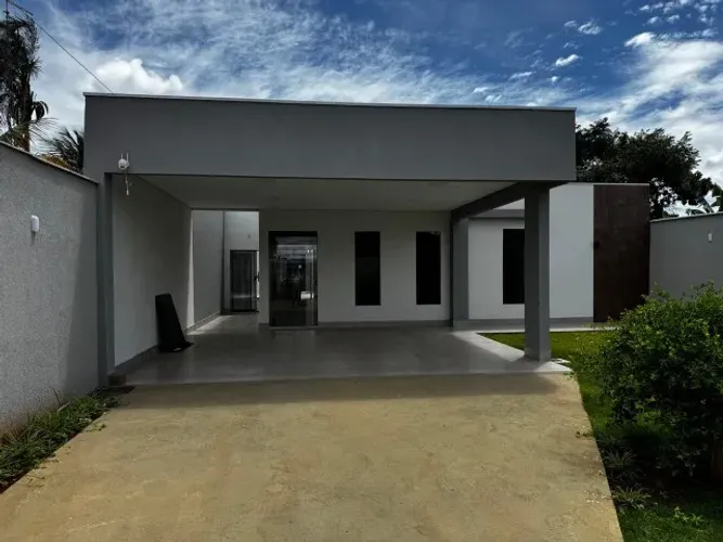 Vendo casa de alto padrão em águas lindas setor 1 atras antiga madereira dom bosco 