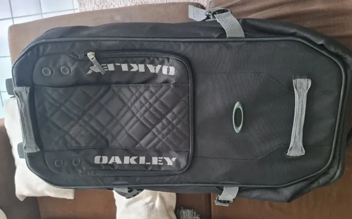 Mala de Rodinhas Oakley Original