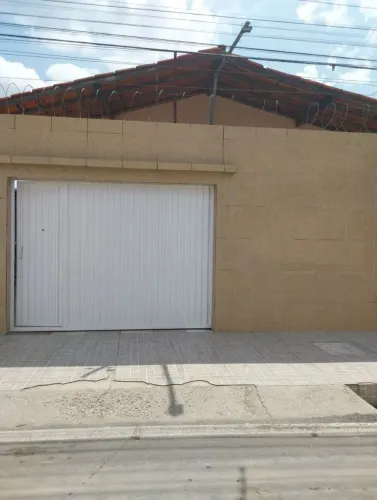 . Vende-se casa no Ibura 
