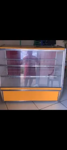Vendo balcão exposto,600