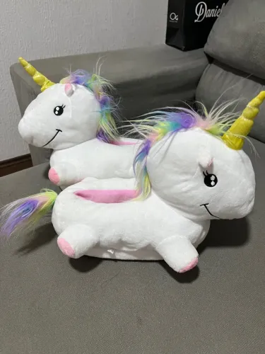 Pantufas de Unicórnio nova na caixa Fofinhas e Divertidas número 31 a 33 novo