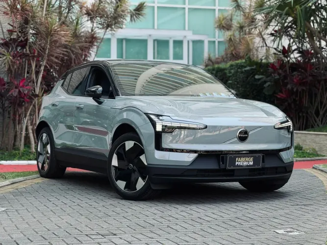 Volvo EX30 E60 Plus (elétrico) 2024