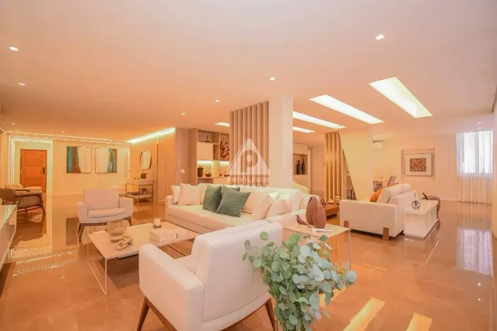 Cobertura duplex à venda no Flamengo 385m², 5 quartos e vista Cristo Redentor
