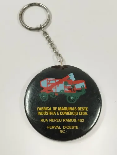 Chaveiro Antigo Fábrica de Máquinas OESTE Trilhadeira 