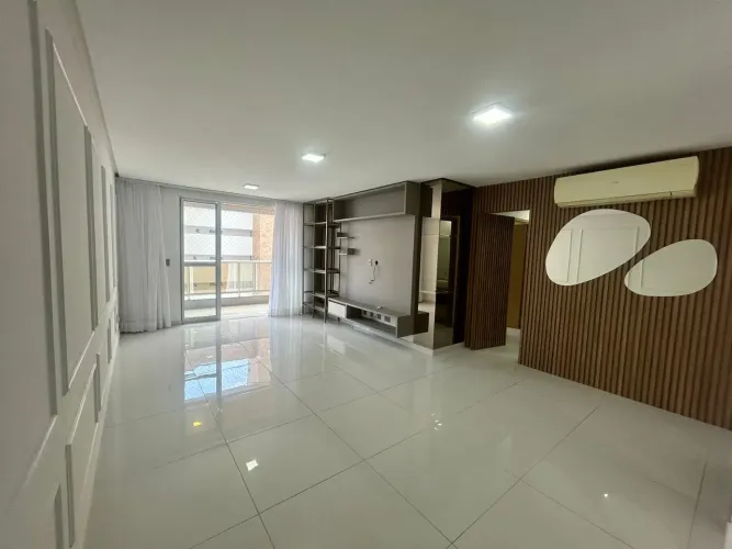 Apartamento na Península, 3 Suítes, Fino Acabamento, Projetado, Climatizado