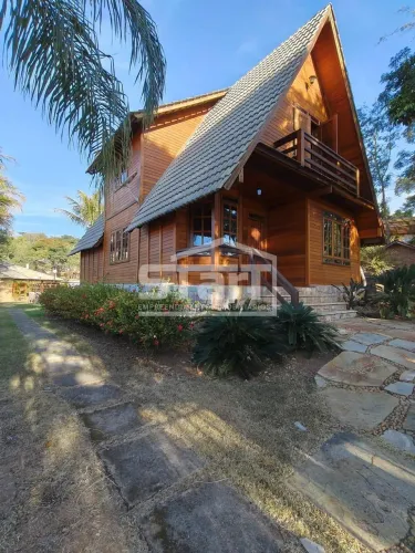 Excelente Casa de Madeira no Condados da Lagoa por R 7.000 mês