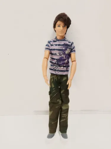 Boneco Ken fashionista Ryan 2009