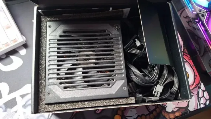 Fonte Pichau Nidus 650L, 650W, 80 Plus Bronze