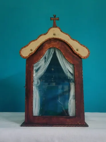 ARTE SACRA - pequeno oratório / capelinha confeccionado em madeira