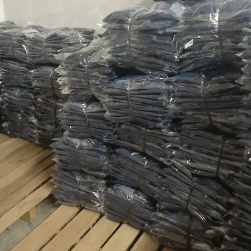 Souza Leão JEANS(FARDAMENTOS)Calças JEANS Básica Preta ou Azul em Lycra ambos os Sexos.