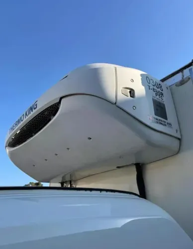 Scania P310 Baú Refrigerado 2016