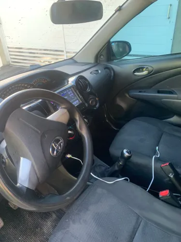 Toyota Etios X Sedan 1.5 Flex 16V 4P Mec. 2014