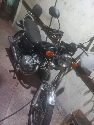Suzuki Intruder