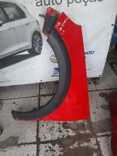 Paralama lado esquerdo Saveiro trend 2009 / 12  G5 vermelho usado