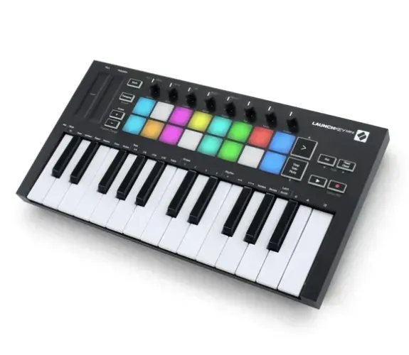 Teclado Controlador Novation LaunchKey Mini MK3