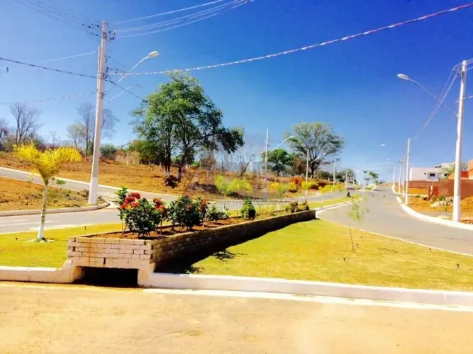 Lote à Venda no Condomínio Pampulha Tennis Residence - Montes Claros/MG