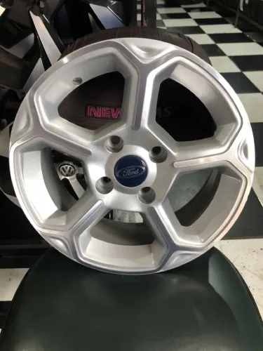 Rodas de liga leve Ford aro 15 novas 