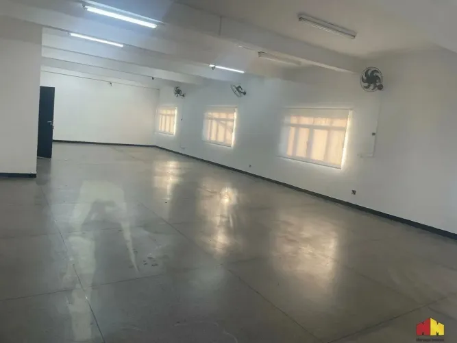 Salão Sobreloja para Locação no Tatuapé com 190M², 2 Salões, 4 Banheiros, Copa e Sacada.