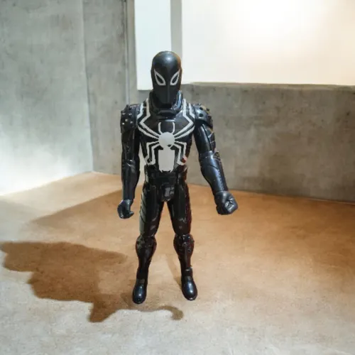 Boneco Venom 30 cm