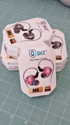 Fone QKZ Original com Microfone - Qualidade de Som Profissional!