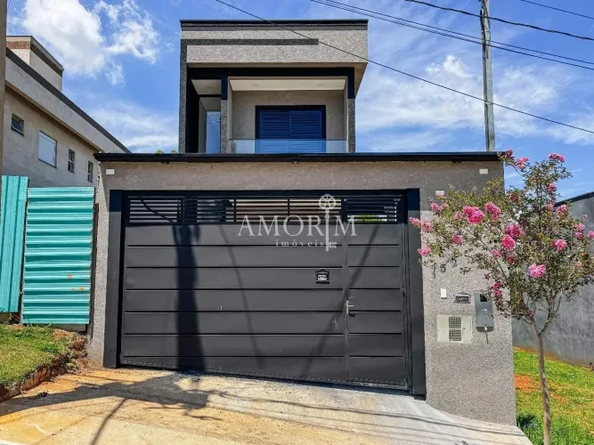 CASA EM CONDOMÍNIO À VENDA COM 3 QUARTOS 1 SUÍTE PISCINA E 2 VAGAS EM SANTANA DE PARNAÍBA/