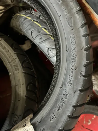 Pneu dianteiro de PCX 100/80/14