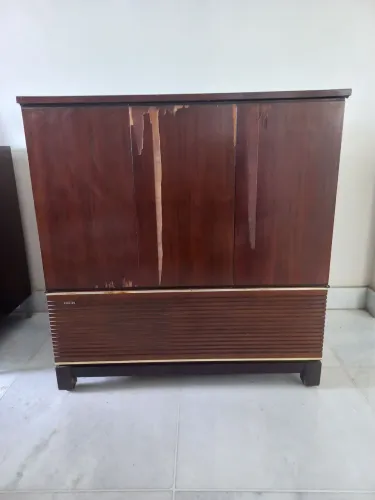 TV Philips R 26 K antiga vintage relíquia com gabinete 