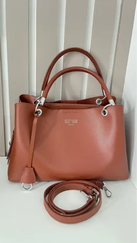 Bolsa Santa Lolla - Elegância e Estilo!