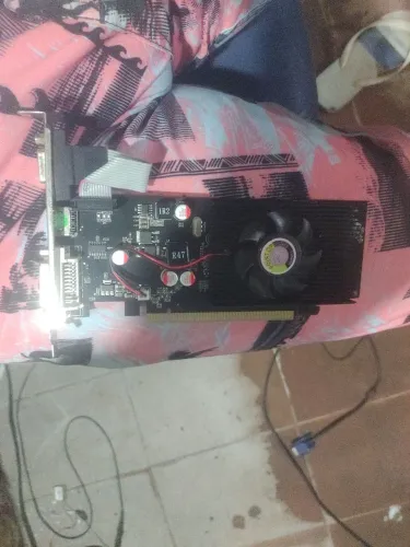 Placa de vídeo GT 210 1 giga 64 bits boa funcionando perfeitamente 140 reais