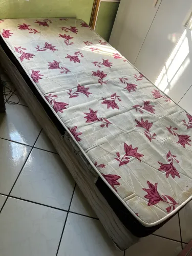 Cama box solteiro Ortobom usada + colchão