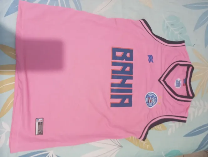 Vendo essa camisa do Bahia nova ganhei de presente de aniversário mais não gostei 30.reais