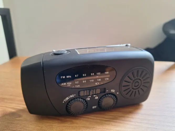 Radio manivela pesca camping