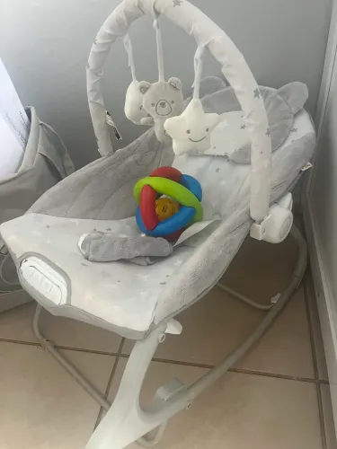 Cadeirinha de Descanso para Bebê - Vibra, Toca Músicas e Balança