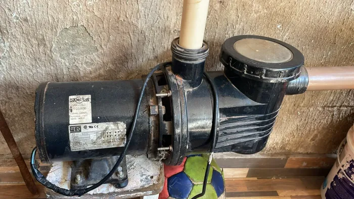 Bomba de piscina 1/2    450,00