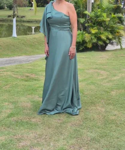 Vestido de festa em tafetá de seda