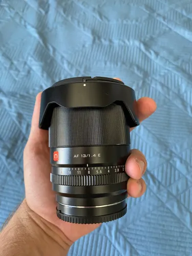 Lente Viltrox 13 mm 1.4 E-mount