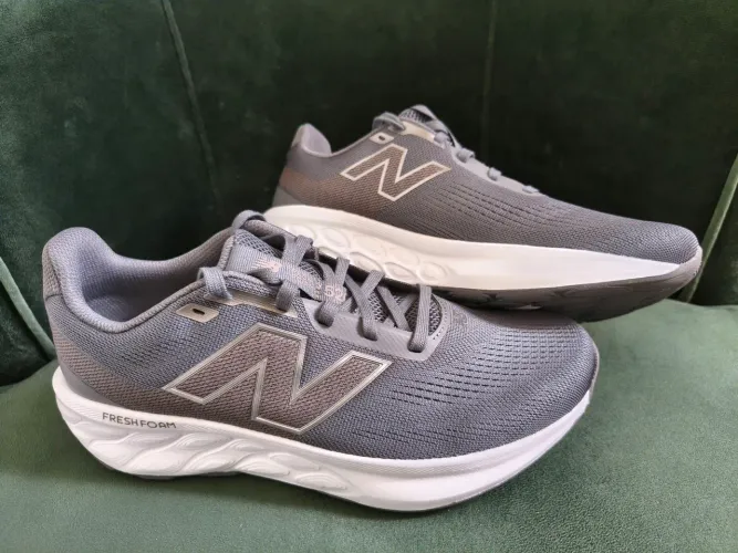New Balance Fresh Foam 520 v9 41 BR / 9.5 US = Novo, Não acompanha Caixa 