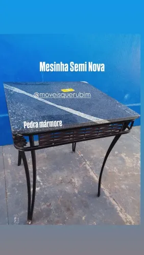 Mesa pequena de cozinha (Sem cadeiras)