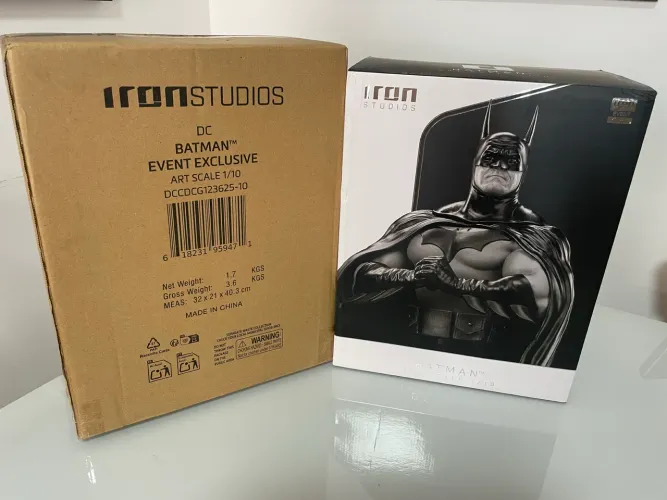 Batman Ccxp 25 Alex Ross Iron Studios