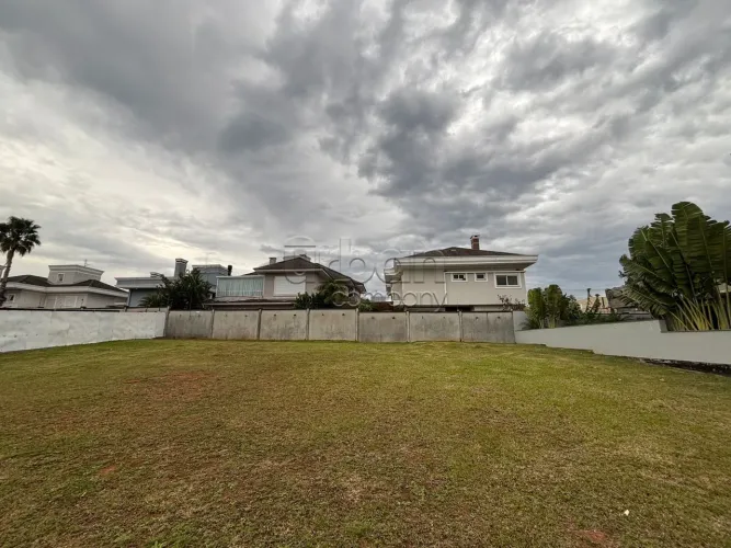 Terreno no condomínio Vivendas do Porto Fino.