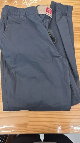 Calça jogger levis gg