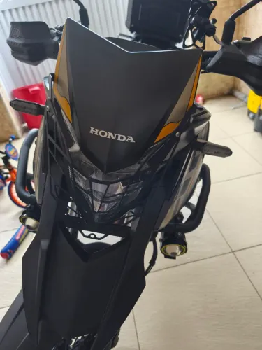 XRE 300 Adventure com acessórios e sem dividas só transferir aceito carro na trocar