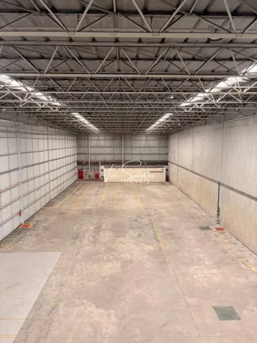 Locação de Galpão I 1.350 m² de área construída I Araças I Locação: R$ 27.000,00