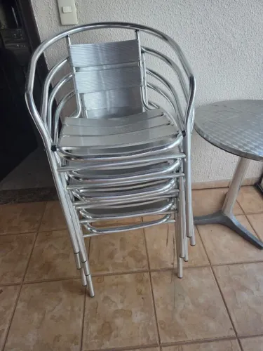 8 Cadeiras de alumínio